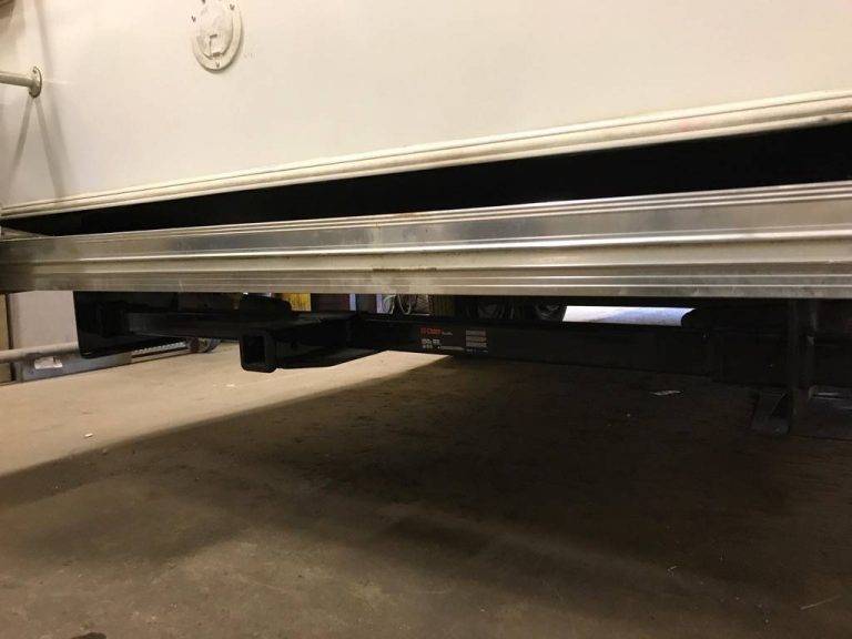 Custom Hitch 5th Wheel Install in Edmonton, Alberta