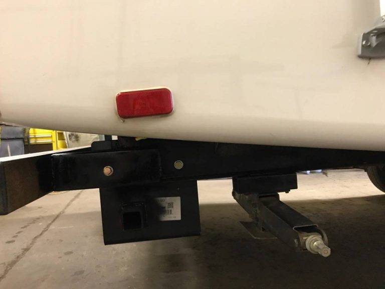 Custom Hitch 5th Wheel Install in Edmonton, Alberta